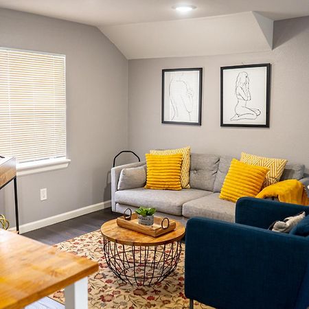 Super Cozy 2 Bedroom With Fast Wifi And Queen Bed Close To Downtown Houston!! Eksteriør bilde