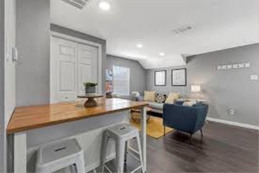 Super Cozy 2 Bedroom With Fast Wifi And Queen Bed Close To Downtown Houston!! Eksteriør bilde
